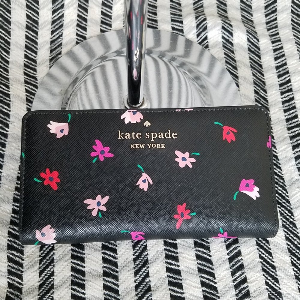 MAKE A REASONABLE OFFER kate spade ditsybuds floral black bifold wallet new
